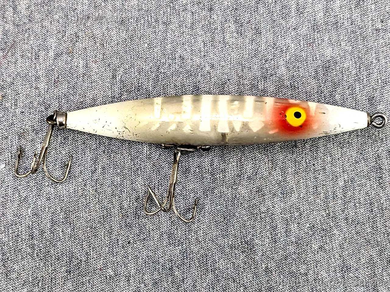 Two vintage Heddon fishing lures incl Heddon | Proxibid
