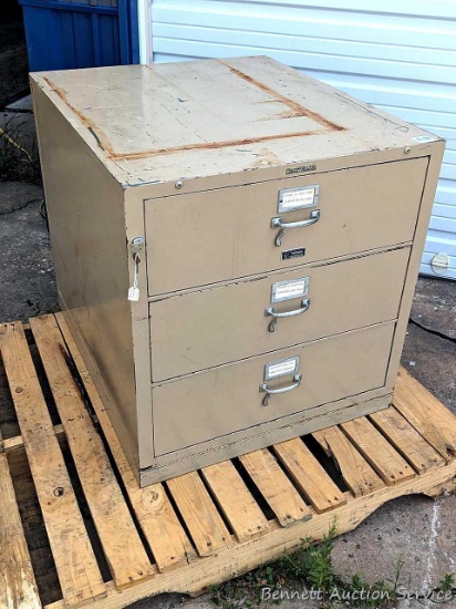 Shaw-Walker fireproof locking cabinet has 1 hour certified protection, drawers slide nicely and