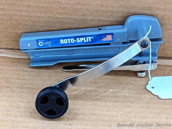 Southwire Seatek Series Roto-Split cable splitter measures 7-1/2" long and is in very good