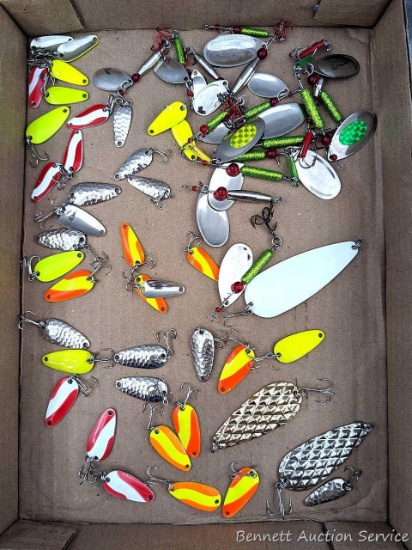 Assorted variety of spoons measuring between 1-1/2"-4" long