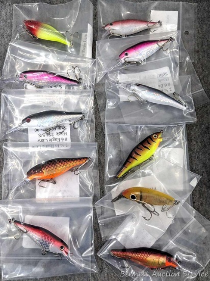 11 hard fishing lures, most rattle. Incl vintage Cisco Kid about 2-3/4" long not incl hook.