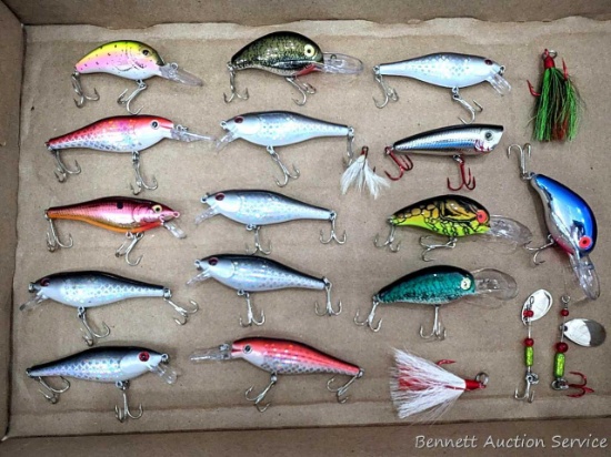 19 fishing lures, longest hard lure is around 4". Some rattle.