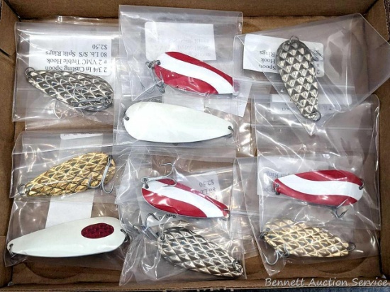 10 spoons up to 3-1/2" over body. Seller notes they are casting spoons.