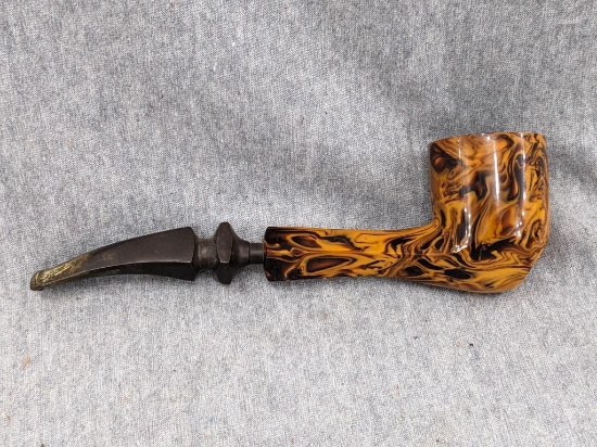 Eye catching Hilson Fantasia Largo smoking pipe appears to be Meerschaum lined and measures 6-1/4"