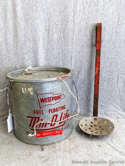WestPoint Full Floating Min-o-life quality fishing tackle minnow bucket with scoop. Bucket measures
