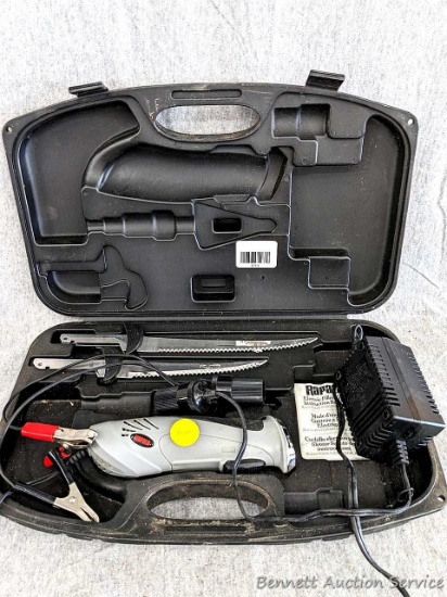 Rapala electric fillet knife kit includes case, 2 blade lengths and battery or wall outlet power