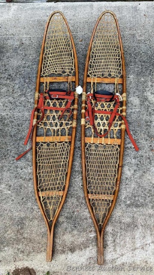 Nice pair of Snocraft snowshoes were made in Norway, Maine. 58" snowshoes are in good condition.