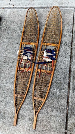 Nice pair of Lund snowshoes are in very good condition, 5' long.