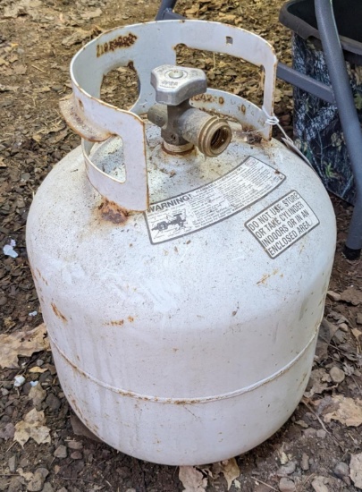 20 lb propane tank with new style OPD valve.