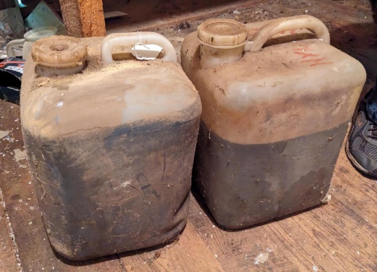 No shipping. Around 8 gallons hydraulic fluid, see pictures for color.