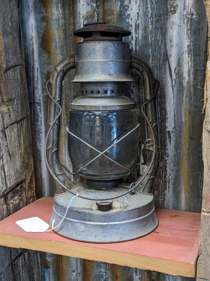 Antique Dietz No. 2 D-Lite lantern with original globe. Lantern stands 13-1/2" without wire handle.