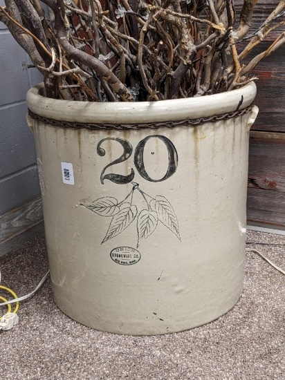 Nice 20 gallon stoneware crock by Union Stoneware of Red Wing, Minn. Crock has a few cracks and