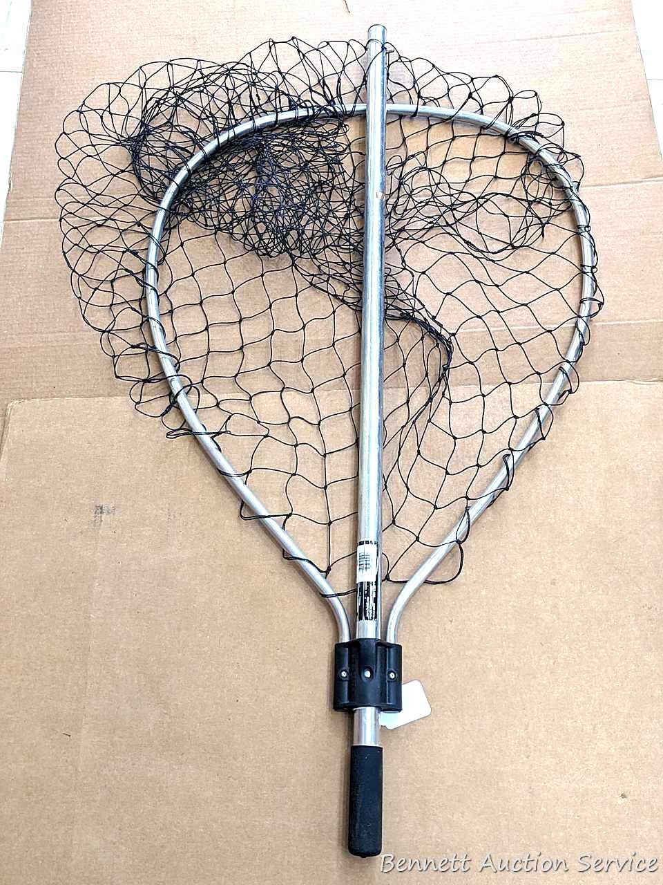 Frabill adjustable fishing net extends to nearly