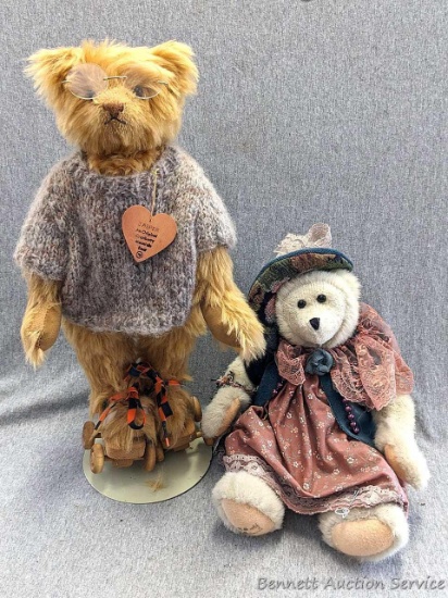 Cranberry Mountain bear "Jasper" appears to be made of mohair, Scraps & Sawdust "Ms. Buttercup",