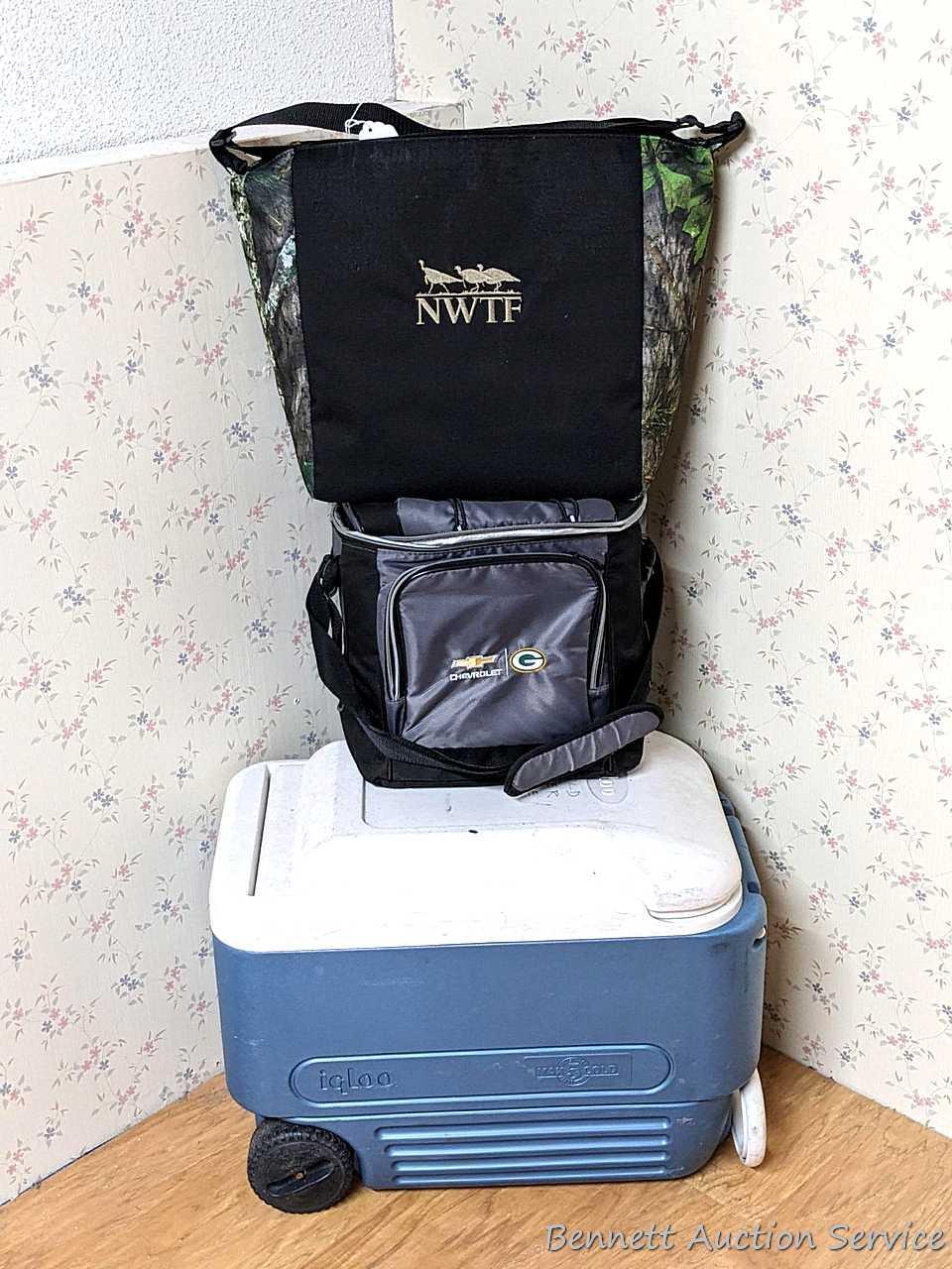 igloo rolling soft cooler