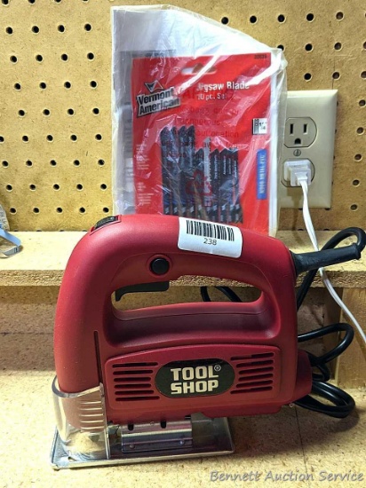Tool Shop jig saw appears to be new or little used. Comes with papers and blades.