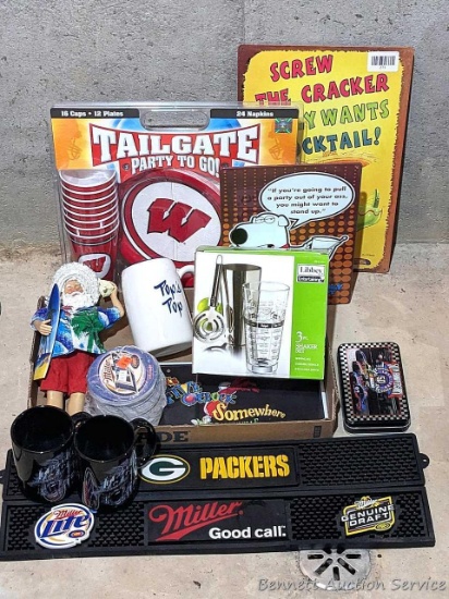 Libbey Glass shaker set, Wisconsin Badgers tailgate set, signs, more.
