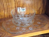 Three piece glass serving set includes an 18
