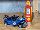1953 Chevy Thunder Towing Wrecker is 1/24 scale and comes with a Limited Edition Gearbox Collectible