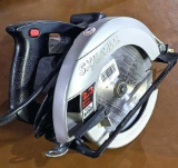 Skil saw with a 3-1/2 hp motor and a 7-1/4