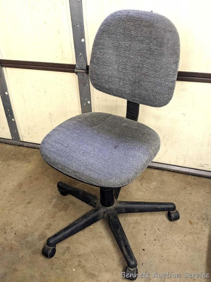 Nice adjustable rolling office chair measures 21" to top of back when up and the seat is in good