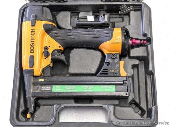 Bostitch pneumatic stapler gun, model SX1838 in heavy duty plastic carrying case.