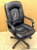 Nice rolling office chair measures 19