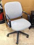 Nice rolling office chair measures 19