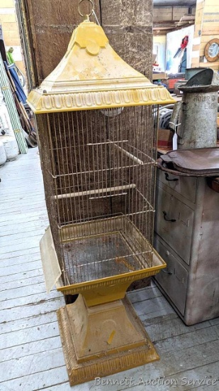 Pickup in Rib Lake. 4' tall free standing bird cage could easily be cleaned up and put to use.