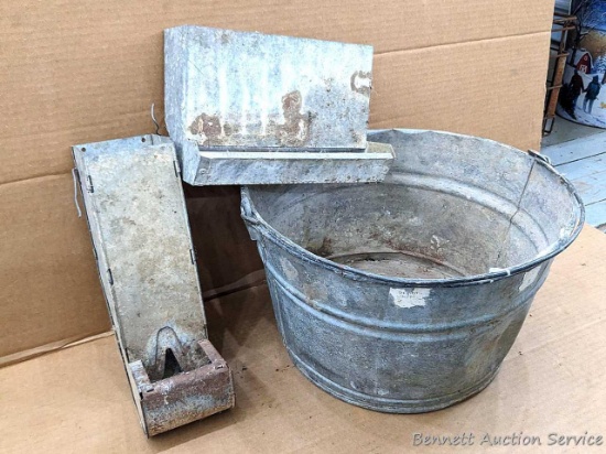 Pickup in Rib Lake. 15" diameter galvanized bucket is 9" tall; plus a couple of feeders.