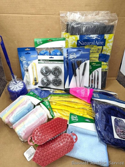 Variety of household items incl 2 Foldaway Laundry Hampers, a plethora of kitchen scrubbies, fly