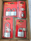 Assorted sizes of padlocks incl 1-1/2