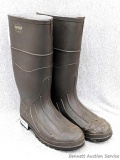 New Servus rain boots by Honeywell are men's size 8.
