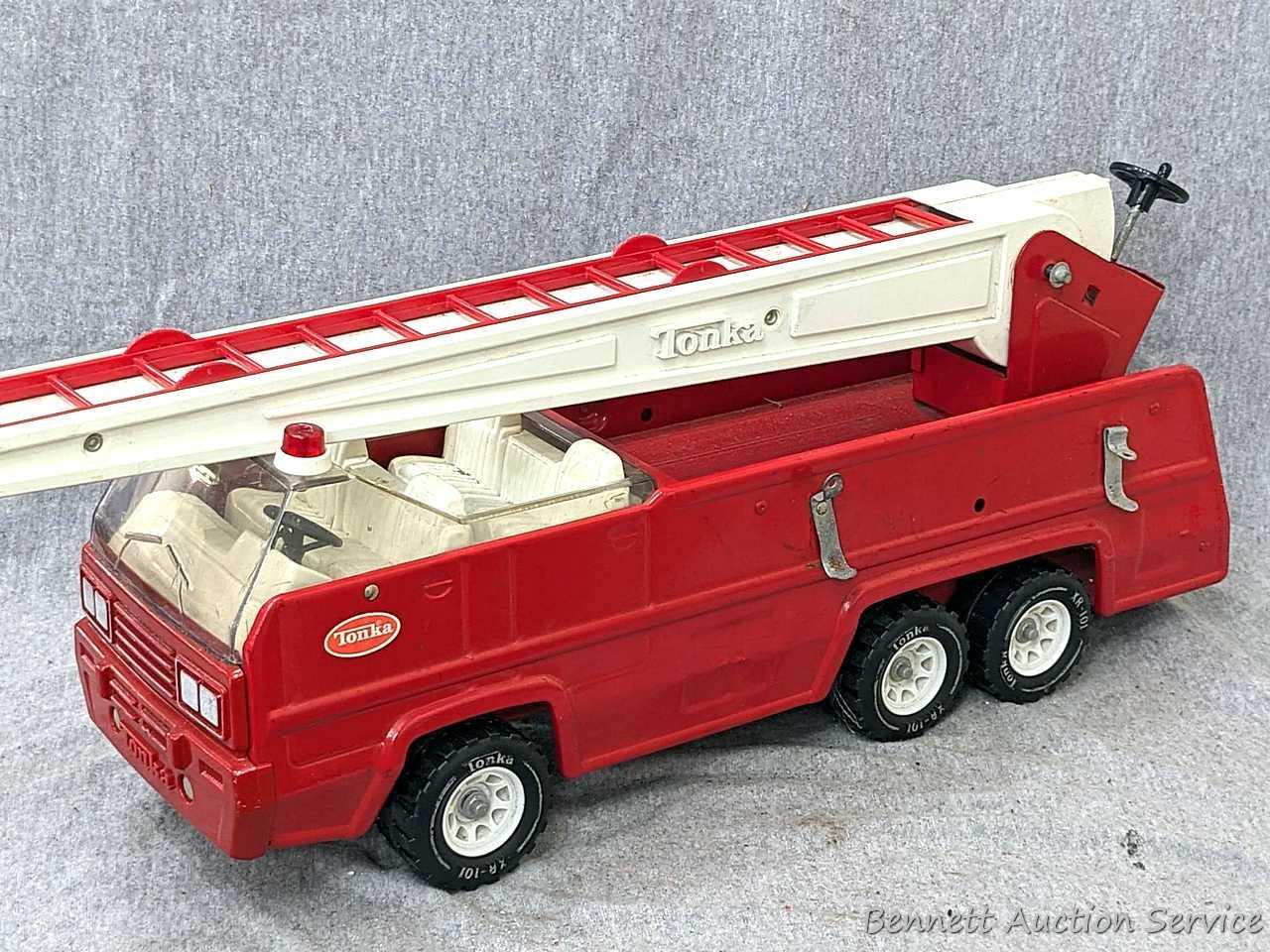 Metal Tonka Fire Truck bottom marked 13200. Proxibid