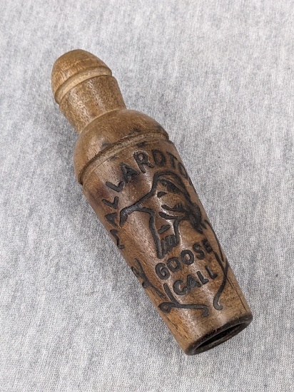 Vintage wooden Mallartone Goose call works. Measures 4-3/4".
