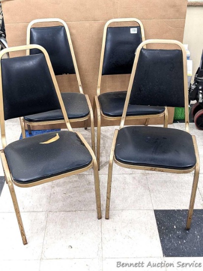 Set or 4 chairs great for the cabin or similar. Seats 17" high.