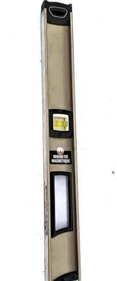 78" Johnson Magnetic level. All level bubbles appear to be accurate.