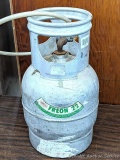 DuPont freon canister has been made into an air tank. 18