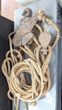 Block and tackle set with brake has 1/2