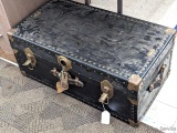 Vintage footlocker trunk is 31