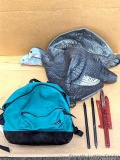 Tom and hen turkey decoys come in a East pack bag. Incl two stakes and a support piece. Tom is about
