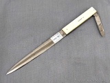 Remington UMC letter opener knife with a pen blade, the mother of pearl handles are in very good