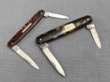 Pair of folding pocket knives by Wade Wingfield in Sheffield, and Whale brand knives. Both are in