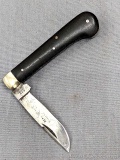 Vintage C IX Lockwood Brothers folding pocket knife. The knife is in good condition with tight