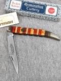 Vintage Remington UMC R1615 'Fisherman' folding knife with original paper and box. Knife is 9