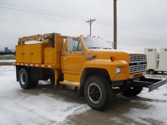 1990 FORD F800 FLATBED