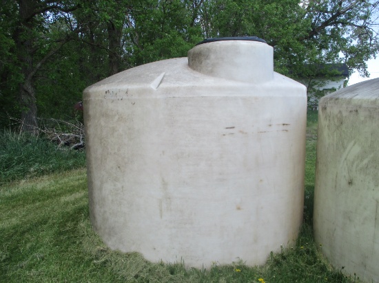 1500 GAL. POLY TANK