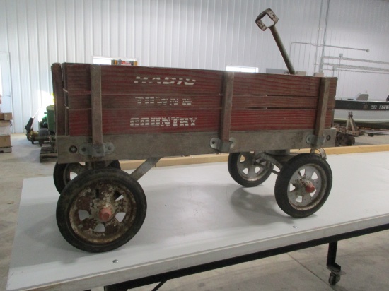 RADIO TOWN & COUNTRY WOODEN WAGON