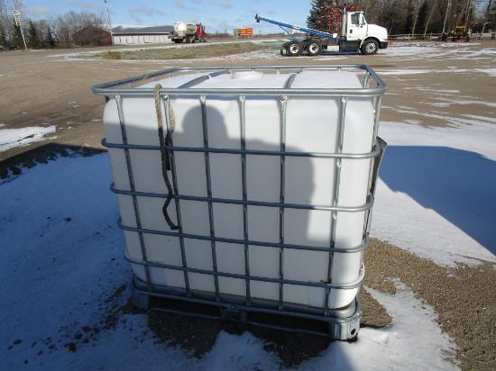 PLASTIC TOTE