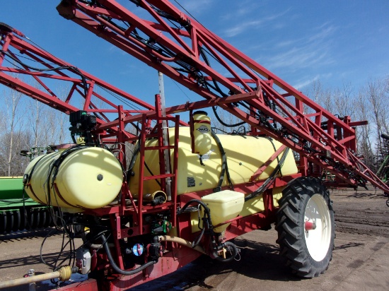 90' HARDI 950 P.T. SPRAYER